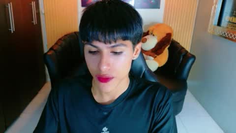 carolinejesh online show from January 10, 12:40 pm