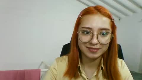 carolinnapinkman online show from April 14, 8:26 pm