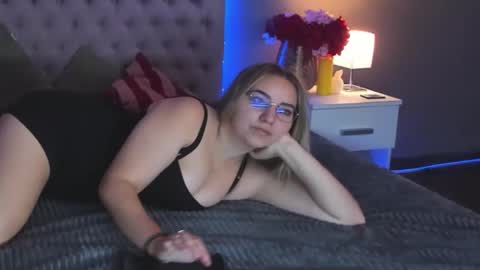 Snapshot of carollflexx chatting on November 7, 6:46 am CarollFlexx online show from November 7, 6:46 am