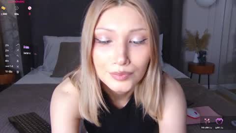 Snapshot of carolreeves chatting on June 9, 5:13 pm Carol online show from June 9, 5:13 pm