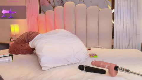 Carol Rivera  online show from January 22, 11:43 pm