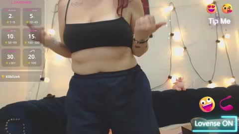 Snapshot of carolrousee chatting on March 11, 7:42 pm carolina online show from March 11, 7:42 pm