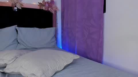 Snapshot of carorosse chatting on January 4, 1:31 am Caro  online show from January 4, 1:31 am