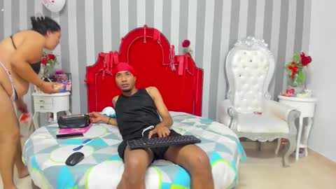 Snapshot of caroyandy chatting on February 25, 12:59 pm caroyandy online show from February 25, 12:59 pm