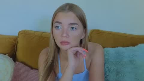 carriebradshawww online show from July 30, 2:49 pm