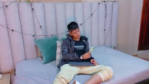 Snapshot of carter_noah_ chatting on January 15, 3:22 am carter_noah_ online show from January 15, 3:22 am