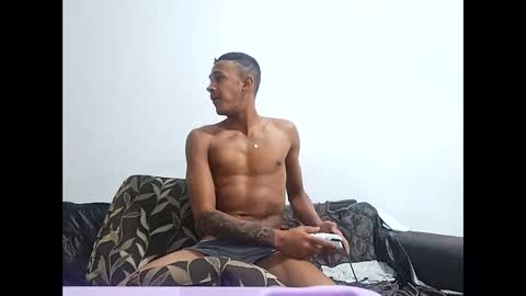 Snapshot of casal_hot13 chatting on September 30, 11:10 pm casal_hot13 online show from September 30, 11:10 pm