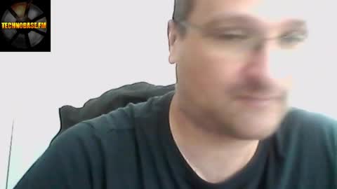 Snapshot of cascadacek chatting on April 18, 7:23 am CASCADACEK online show from April 18, 7:23 am