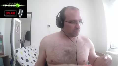 Snapshot of cascadacek chatting on April 30, 7:58 am CASCADACEK online show from April 30, 7:58 am