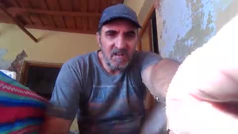 Snapshot of caseroshot2 chatting on November 10, 11:53 am caseroshot2 online show from November 10, 11:53 am