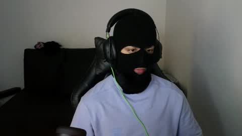 cash_master777 online show from April 17, 7:06 pm