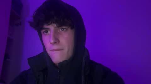 Snapshot of cashmasterparis chatting on November 19, 1:27 am cashmasterparis online show from November 19, 1:27 am