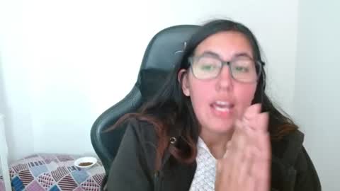 Snapshot of cassandra_ruizz chatting on July 19, 1:31 am 573215024606 online show from July 19, 1:31 am