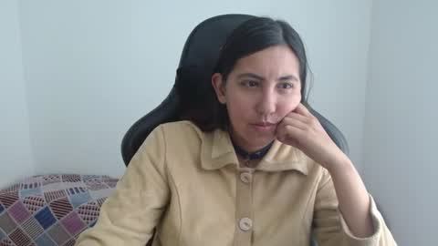 Snapshot of cassandra_ruizz chatting on July 24, 4:05 pm 573215024606 online show from July 24, 4:05 pm