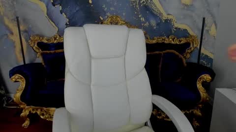 Snapshot of cassandragood chatting on February 7, 7:29 am Lena online show from February 7, 7:29 am