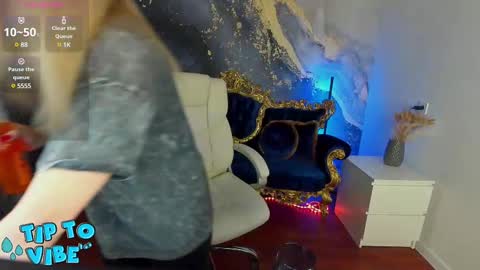 Snapshot of cassandragood chatting on March 6, 8:37 pm Lena online show from March 6, 8:37 pm