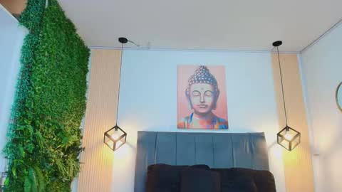 cassie_bloom online show from December 19, 10:44 am