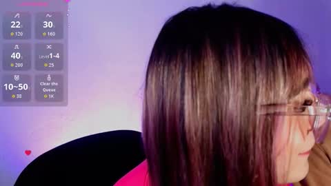 Snapshot of cassie_hatway chatting on September 24, 5:55 am online show from September 24, 5:55 am