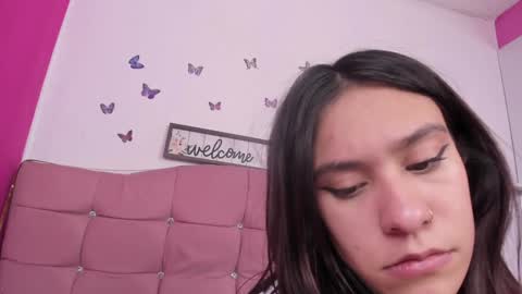 Snapshot of cassie_jones1 chatting on December 22, 9:55 am Cassie Jones online show from December 22, 9:55 am