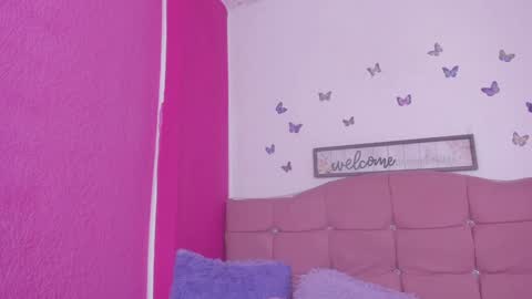 Snapshot of cassie_jones1 chatting on January 5, 8:43 am Cassie Jones online show from January 5, 8:43 am