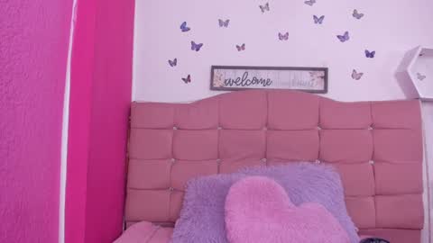 Snapshot of cassie_jones1 chatting on January 13, 3:45 am Cassie Jones online show from January 13, 3:45 am