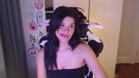 Snapshot of cassiealvarez chatting on October 30, 3:41 am cassiealvarez online show from October 30, 3:41 am