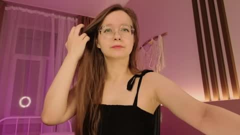 assie online show from May 17, 7:54 pm