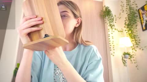 Im Cassie3 online show from March 4, 8:31 am