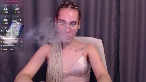 Cassie online show from December 22, 3:11 pm