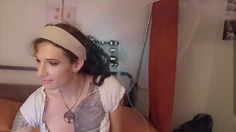 Snapshot of cassiemichelle chatting on July 14, 9:36 am Cassiemichelle online show from July 14, 9:36 am