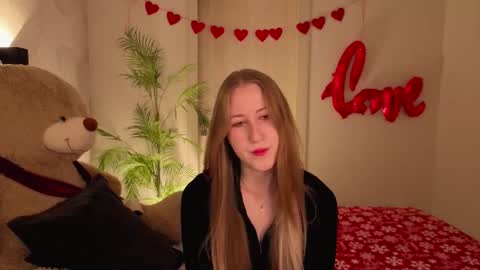 Snapshot of cassiereborn chatting on February 12, 9:43 pm Casey online show from February 12, 9:43 pm