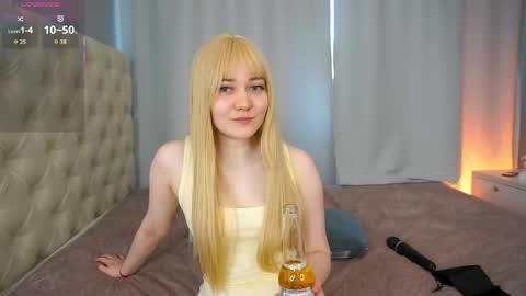 Snapshot of cassieswon chatting on May 25, 7:36 am cassieswon online show from May 25, 7:36 am