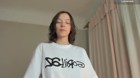  cassandra  online show from December 5, 9:50 pm