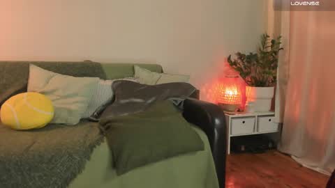  cassandra  online show from March 12, 10:07 pm