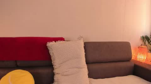  cassandra  online show from October 20, 12:05 pm