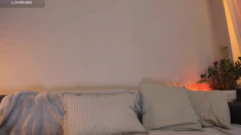  cassandra  online show from December 2, 1:22 am