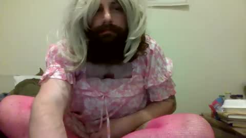 Snapshot of cassiusnewmar chatting on March 7, 11:27 pm cassiusnewmar online show from March 7, 11:27 pm