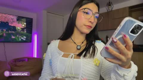 Snapshot of cat_didy chatting on April 8, 4:18 pm Didy online show from April 8, 4:18 pm
