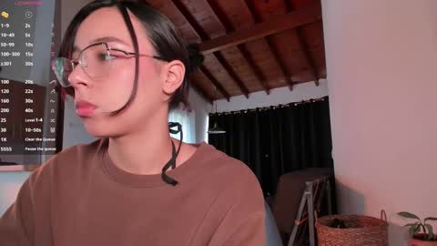 Loren online show from November 4, 4:06 pm