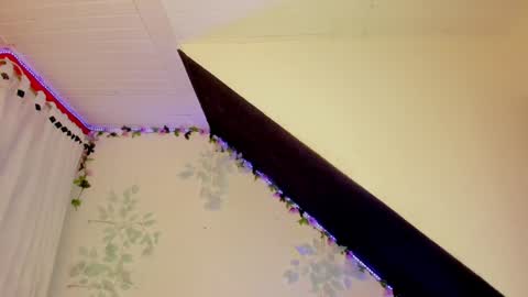 Cata green model independient online show from January 14, 12:11 am