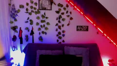 Cata green model independient online show from January 29, 9:50 pm