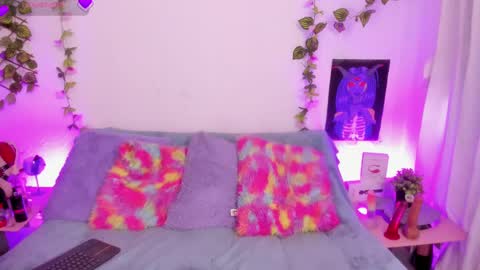 Cata green model independient online show from September 25, 8:12 pm