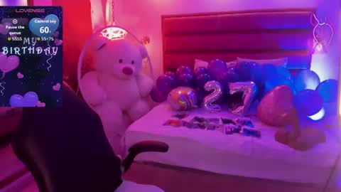Snapshot of catalehia_moonlightt chatting on June 22, 12:13 pm Catalehia online show from June 22, 12:13 pm