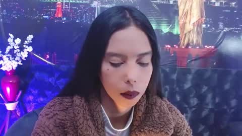 Queen Catalella online show from June 1, 3:30 am