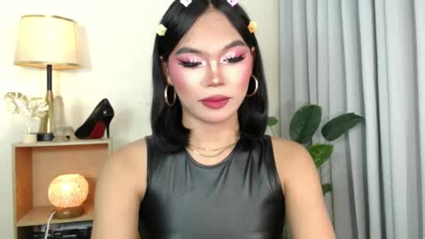 CatalenaX online show from November 12, 9:42 am