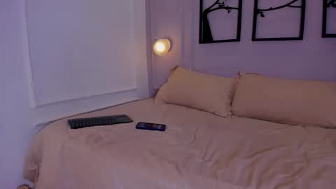 Cataleya online show from October 25, 4:20 am