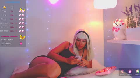 Snapshot of catalina__lovers chatting on February 26, 7:49 pm Catalina lovers online show from February 26, 7:49 pm