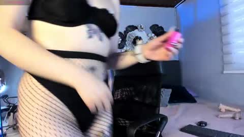 Catalina online show from February 24, 11:54 am