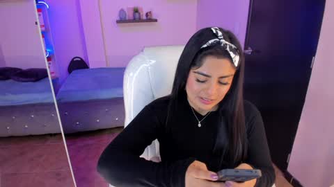 Catalina online show from December 18, 6:46 pm