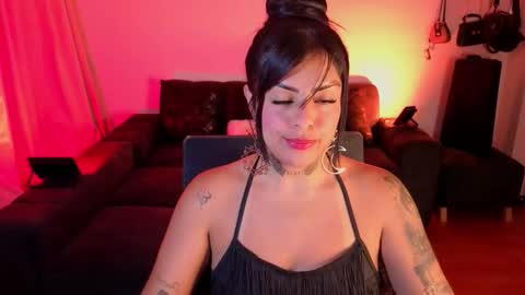 Snapshot of catalina_naughtyy chatting on January 16, 3:32 am Catalina online show from January 16, 3:32 am